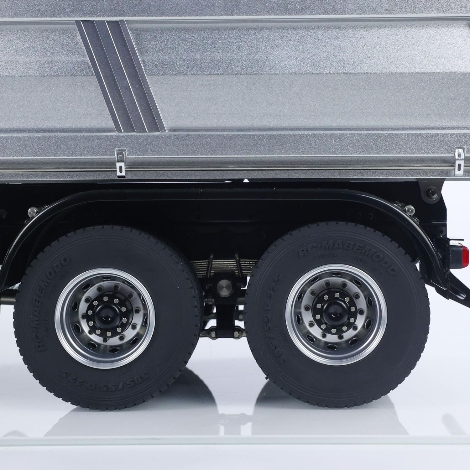 1/14 Hydraulic RC Dumper Truck 3348 6x6 - Image 9