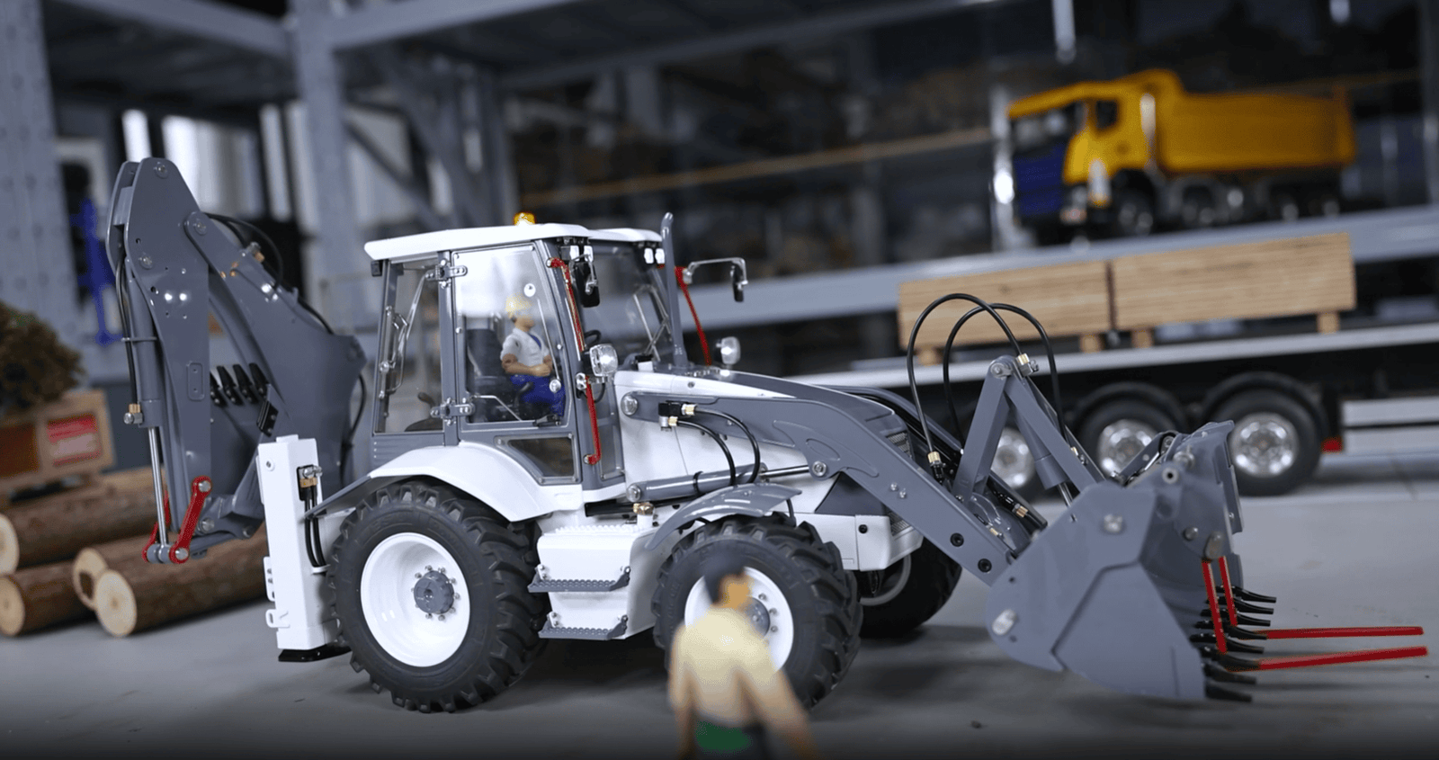 Lesu 1/14 Metal Hydraulic Rc Backhoe Loader Aoue Bl71 2 in 1 Electric Excavator Heavy Hydraulic Model - Image 7