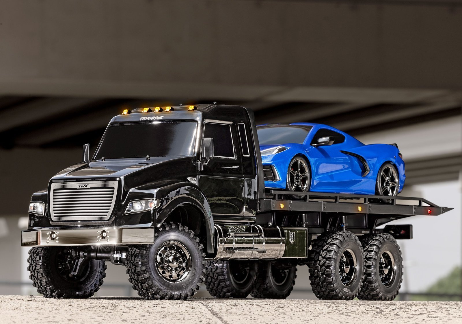 Traxxas TRX6 RC Hauler 1/10 Scale 6X6 - Image 4